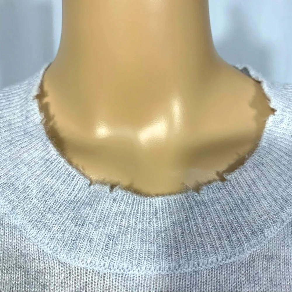 27 MILES MALIBU Cashmere Carmen sweater in the color Salt Size XS - Picture 8 of 10